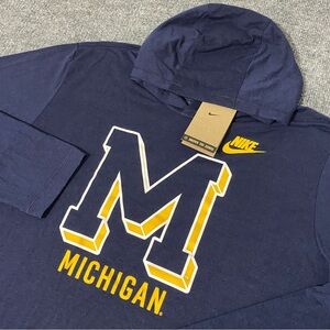 Nike Michigan Wolverines Primary Logo Mens Large Lightweight Blue Hoodie NWT